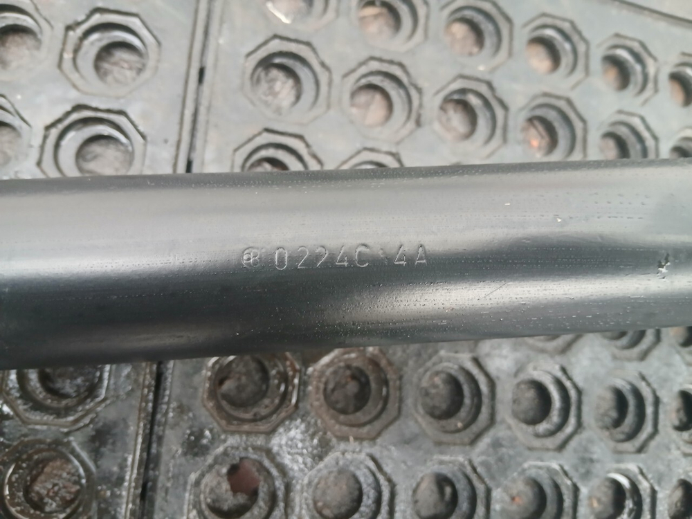 Тяга рулевая продольная