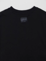 Черная футболка для мальчика в школу