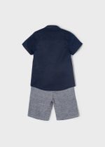 рубашка с шортами