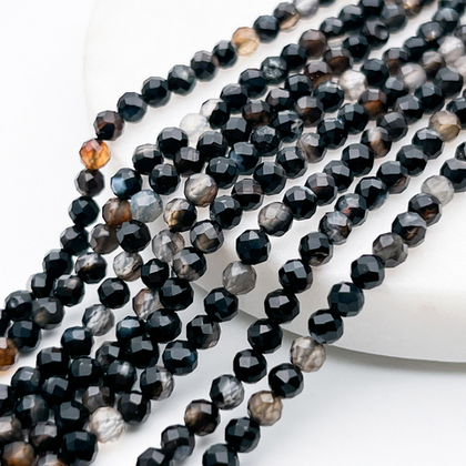 Агат тонированный черный граненый бусины, диаметр около 3,8-4,1 мм, цена за отрезок 19 см (1/2 нити)