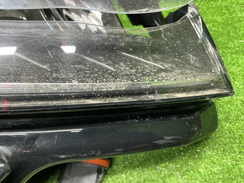 Битая Фара правая Skoda Karoq (2017-2021) LED