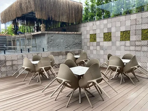 Стул пластиковый Sky Pro бежевый