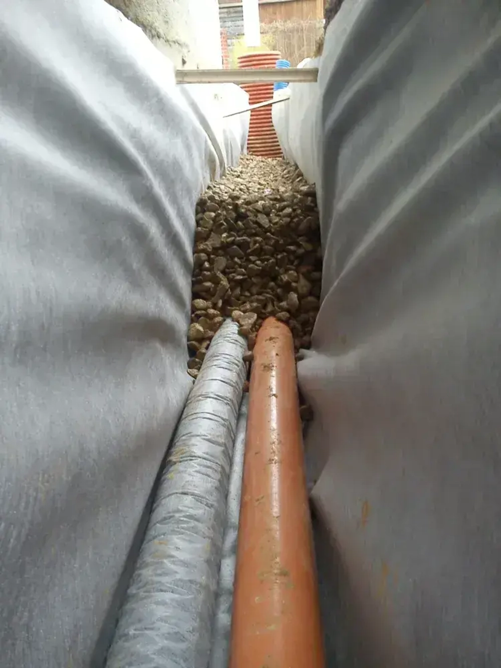 Труба дренажная 110 мм в фильтре геотекстиль (50 метров) с перфорацией