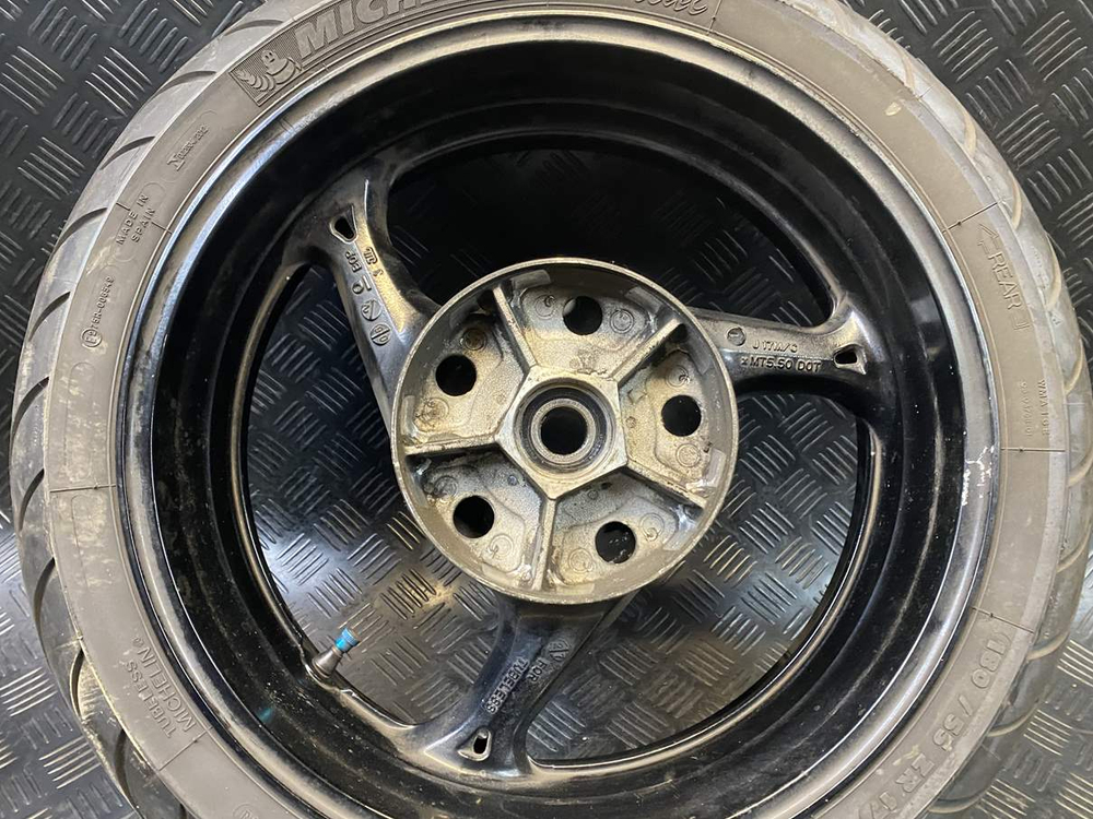 Колесо заднее Suzuki GSR400 (GK7DA)