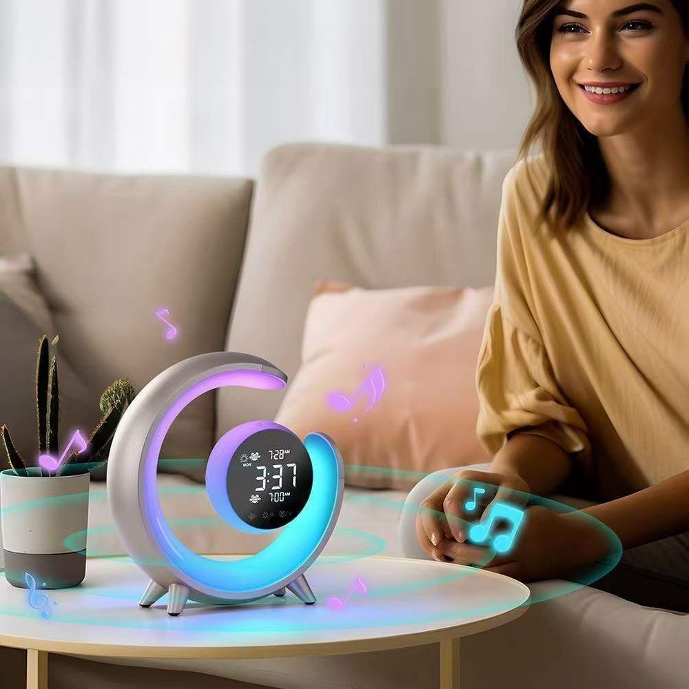 RGB светильник ночник настольный, умная колонка , стильные часы, будильник