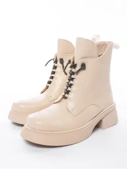 Зимние ботинки на высокой платформе