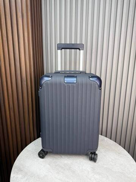 Чемодан Rimowa Distinct cabin