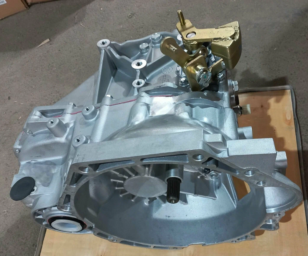 Коробка передач КПП T11+1.6VVT ЦЕПНОЙ E4G16 +T11FL3 Chery Tiggo