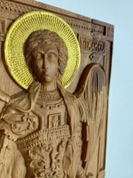 Освященная Икона Архангела Михаила резная из дуба 28.5х14 см