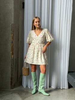 Платье Зефир молочный с розой