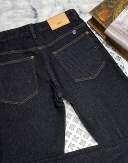 Джинсы Louis Vuitton