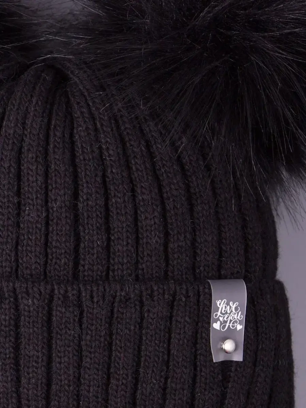 Шапка зимняя детская с помпонами и манишка