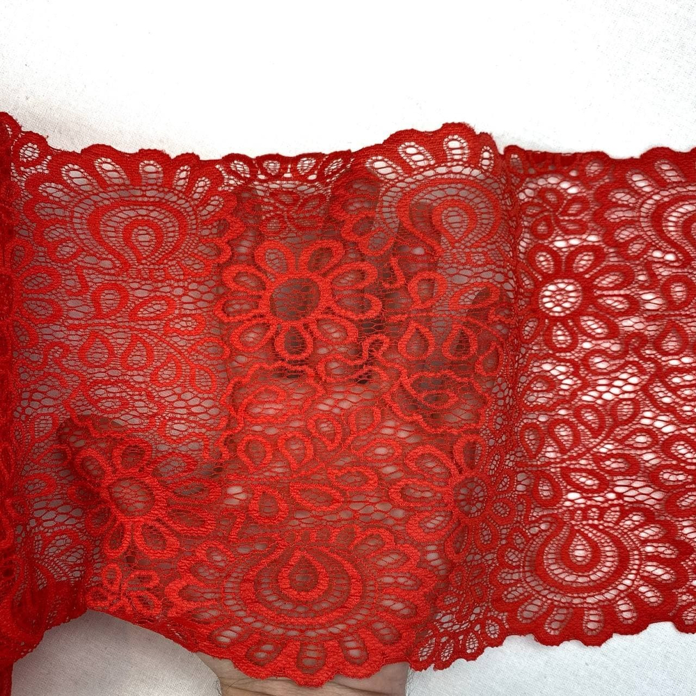 Кружево эластичное красное 18,5 см