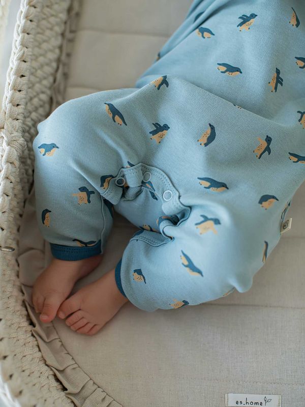 Слип с кнопками по шаговому шву 