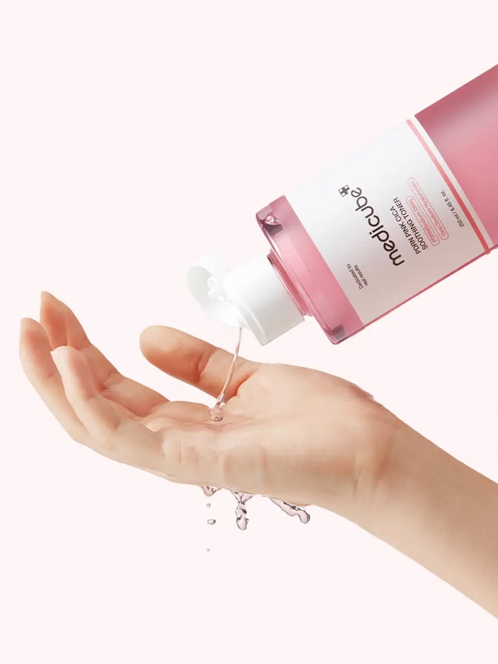 Medicube Успокаивающий тонер с ПДРН и комплексом пептидов PDRN Pink CICA Soothing Toner 250 мл