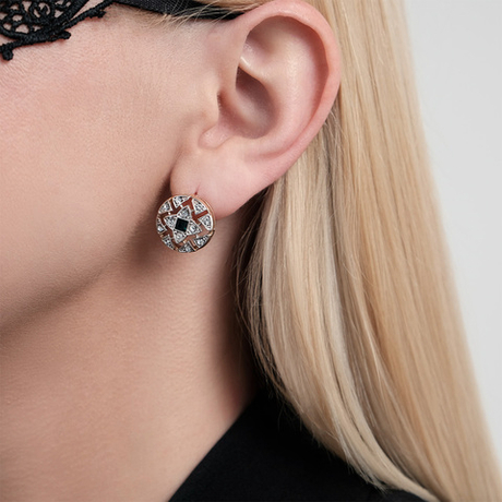 "Верта" серьги в золотом покрытии из коллекции "Изумрудные мечты" от Jenavi  с английским замком