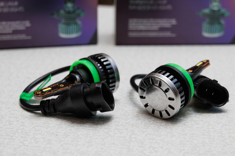 ZMB F10R Led 15W 12-24V H1 H3 H4 H7 H11 HB3 HB4