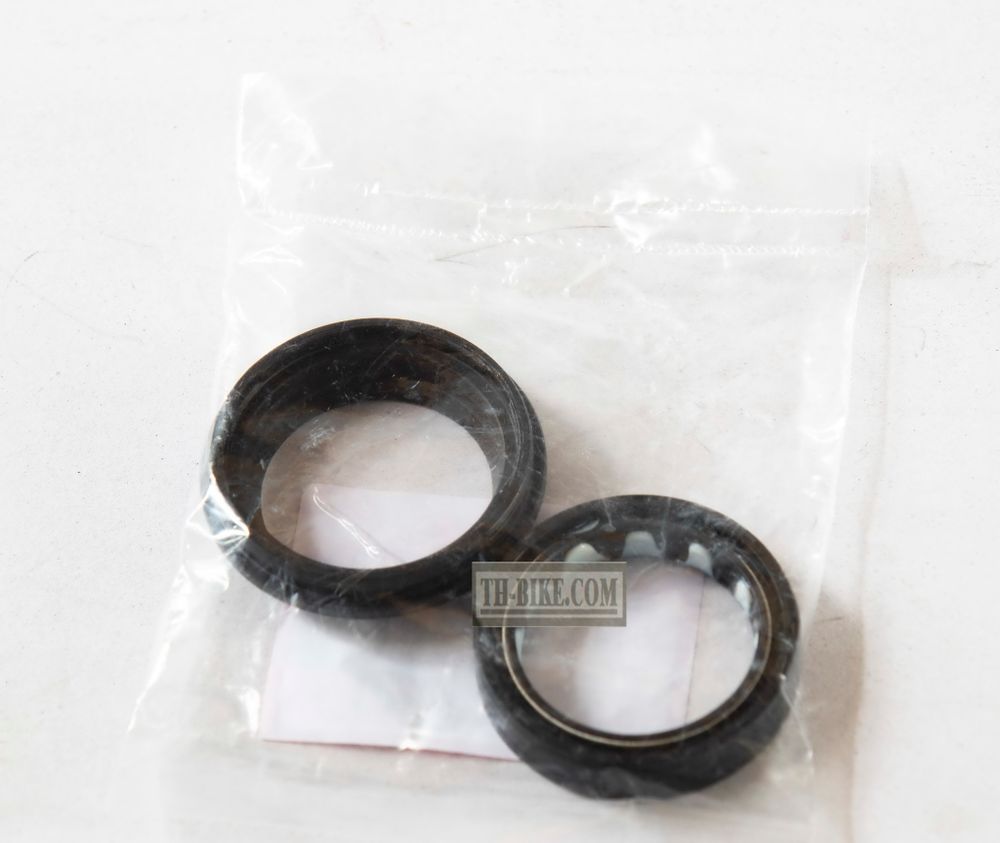 51490-MKA-D81 (51490-MER-R61). SEAL SET, FR. FORK