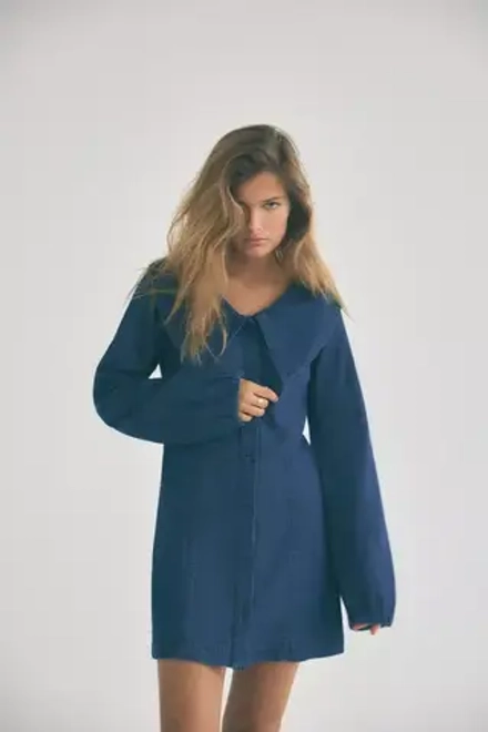 ZARA ДЖИНСОВОЕ ПЛАТЬЕ TRF С БОЛЬШИМ ОТЛОЖНЫМ ВОРОТНИКОМ, СИНИЙ