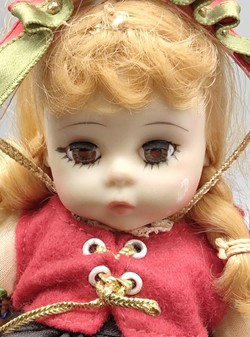Коллекционная кукла Madam Alexander