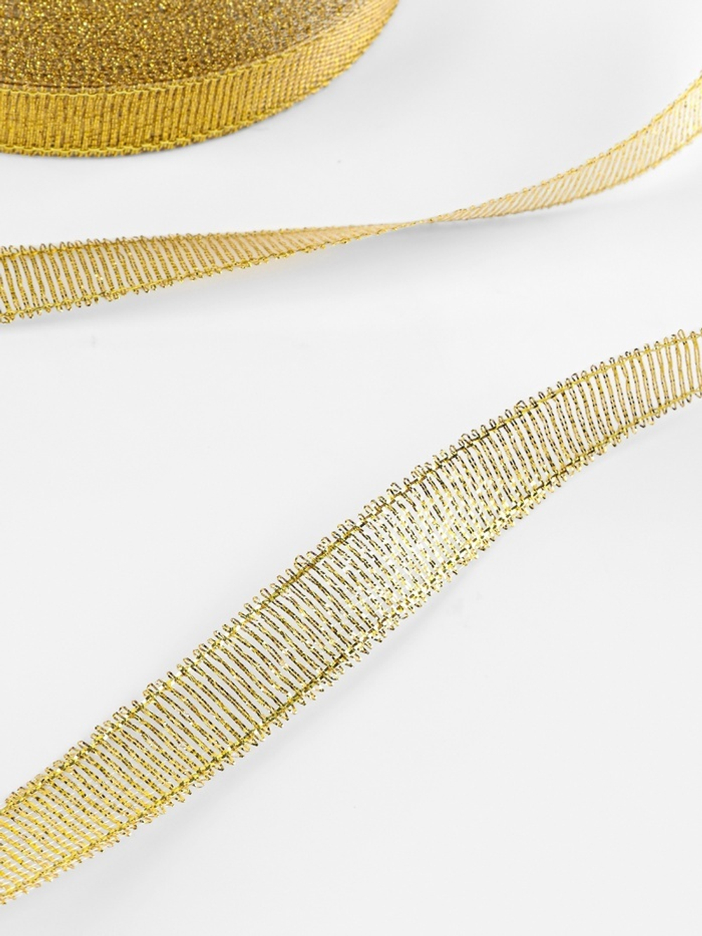 Лента атласная золотая 23м