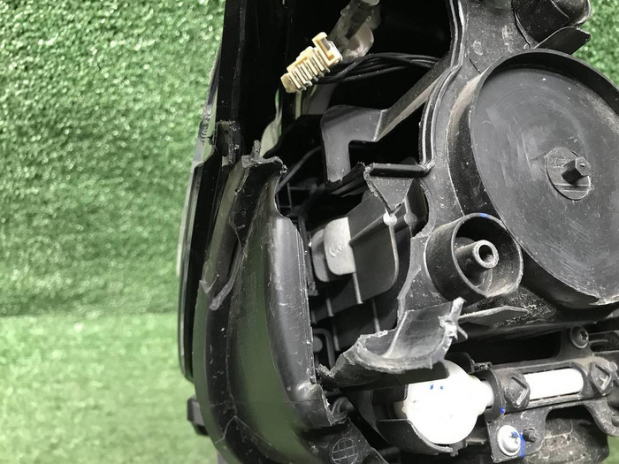 Битая Фара левая Geely Emgrand 2 (2021-н.в.) LED