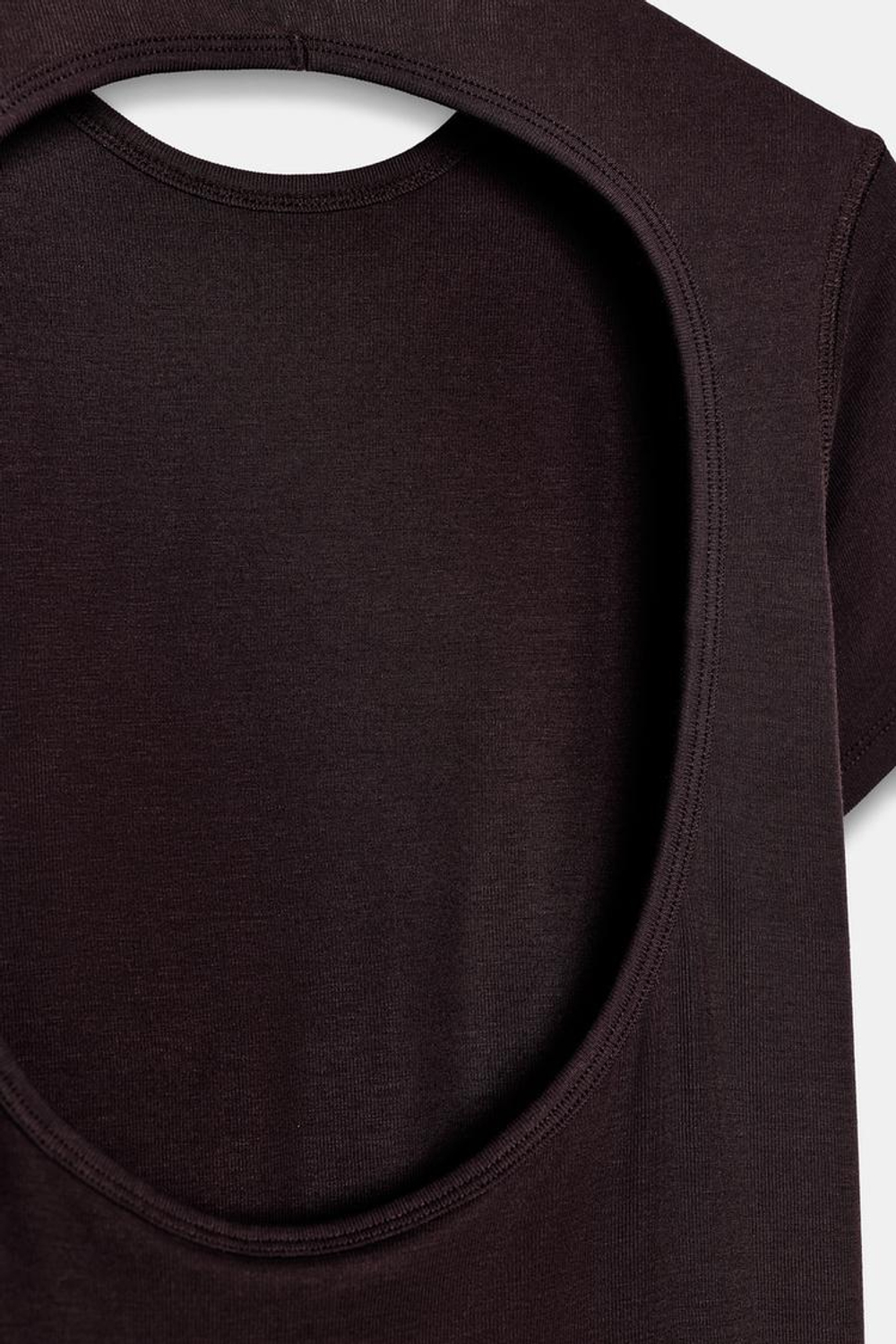 ZARA ФУТБОЛКА С ВЫРЕЗОМ НА СПИНЕ, ТЕМНО-КОРИЧНЕВЫЙ