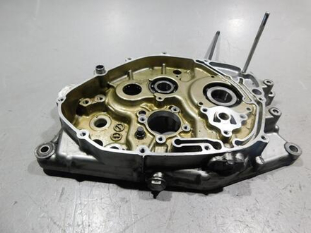 Правая часть картера Suzuki Djebel 200 SH42A H402 96г 021764