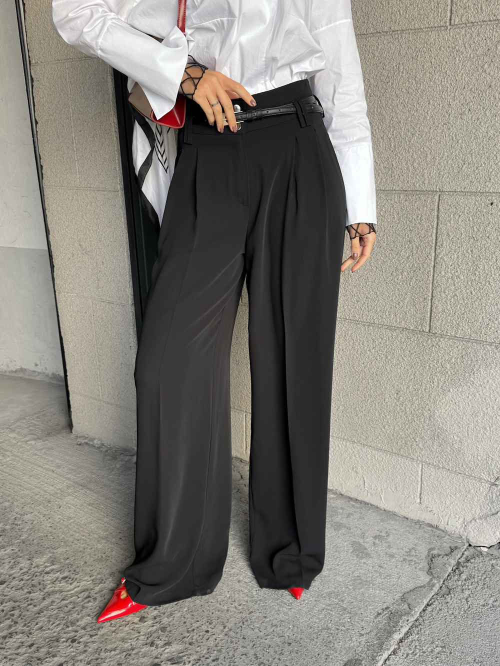 Брюки палаццо с защипами