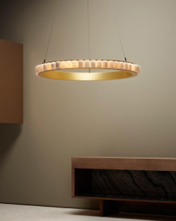 Шикарные модели в золоте и классическом черном цвете 🤍