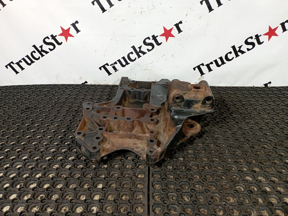 Кронштейн рессоры передней левый