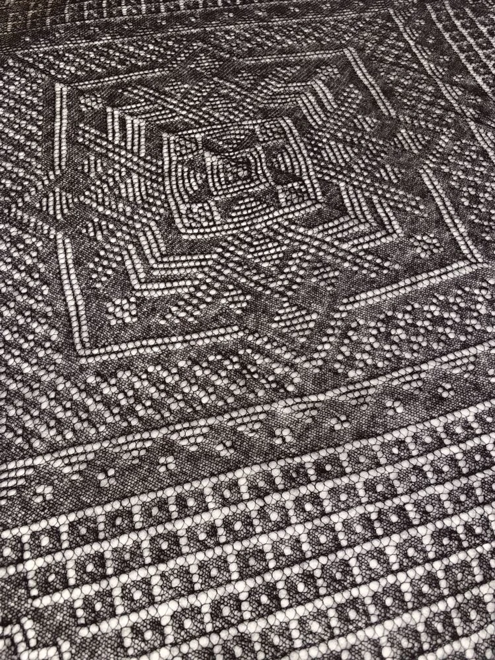 Оренбургский пуховый платок-паутинка А140-07 черный