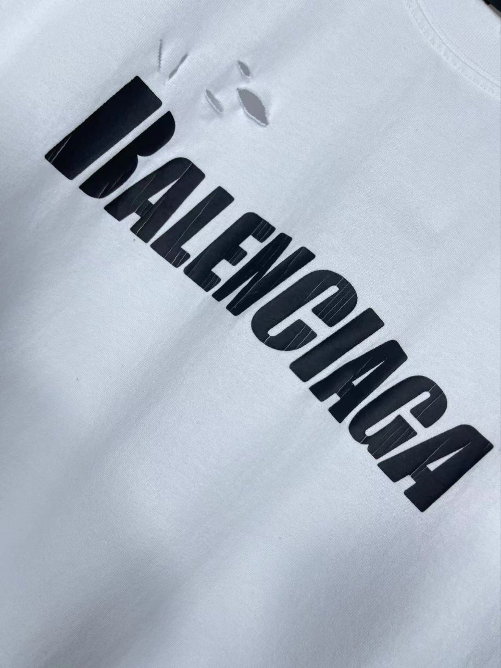 Футболка Balenciaga