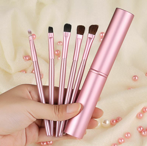 Набор кистей для макияжа в тубусе, 5 штук. Цвет розовый-перламутр.