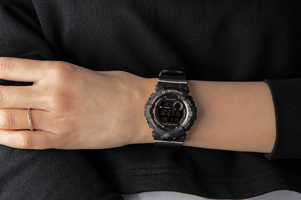 Японские спортивные наручные часы Casio G-SHOCK GMD-B800-1ER