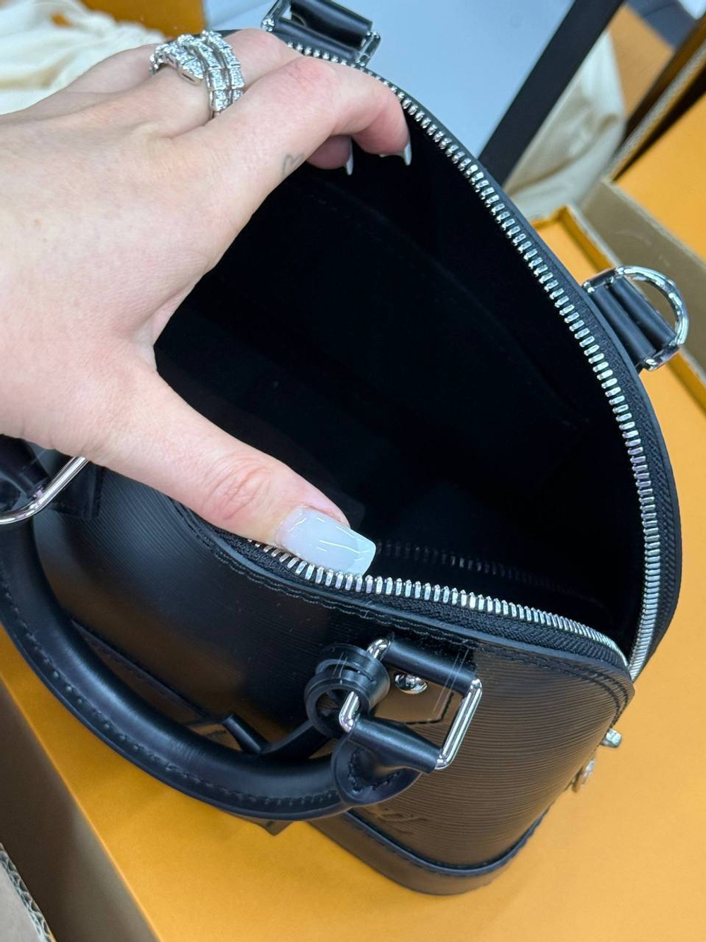 Сумка Louis Vuitton