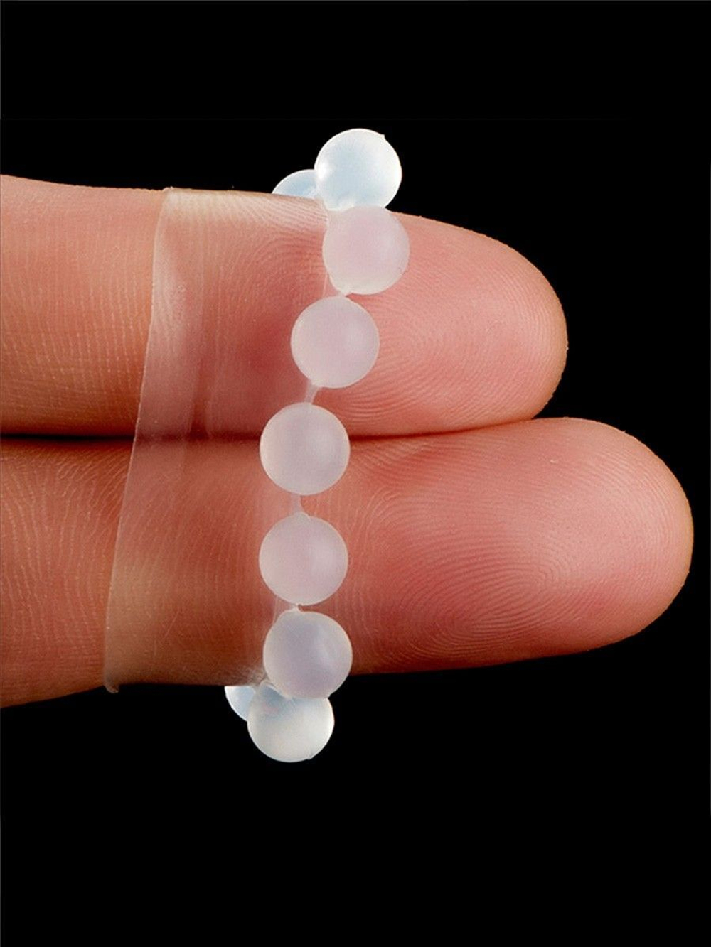 Эрекционное кольцо со стимулирующими шариками на поверхности (Цвет: белый)