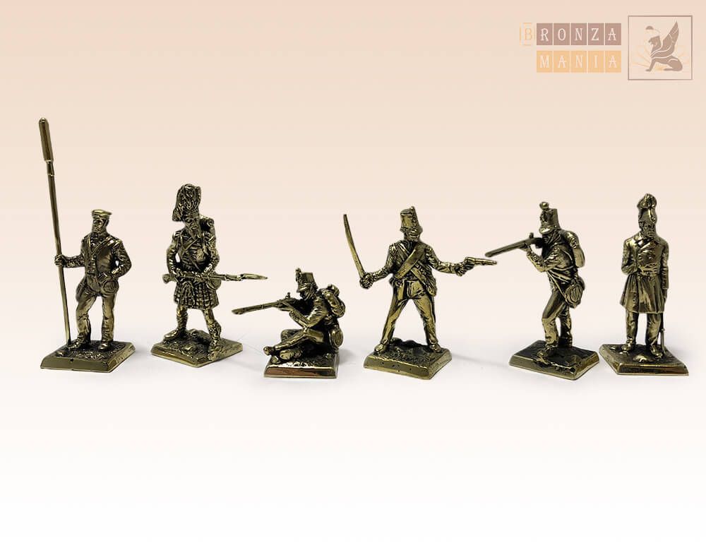 набор солдатиков Британская армия периода Крымской Войны -  1854 г. 6 шт.