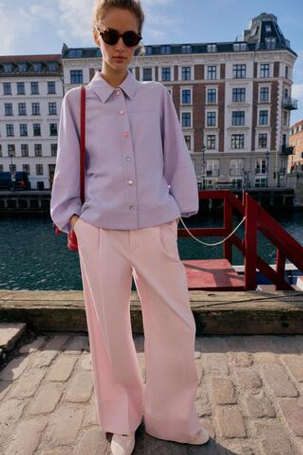 ZARA КУРТКА ИЗ ЛЬНА С ОБЪЕМНЫМИ РУКАВАМИ, ЦВЕТ МАЛЬВЫ