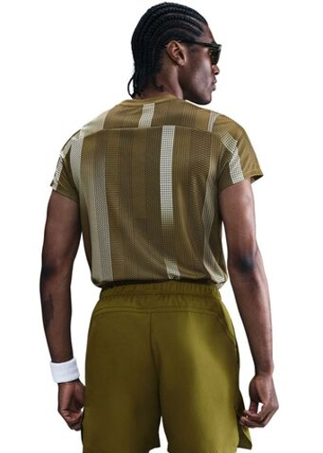 Мужская теннисная футболка Nike Court Victory - olive flak/white