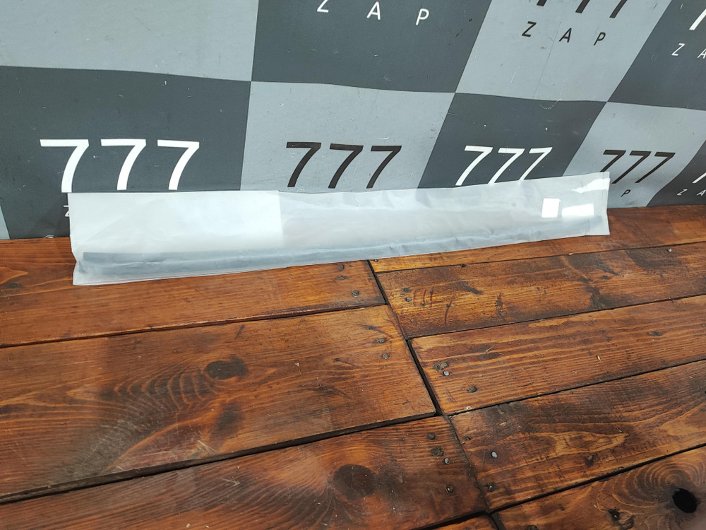 Молдинг лобового стекла правый Lexus NX Новый Оригинал 7553578010