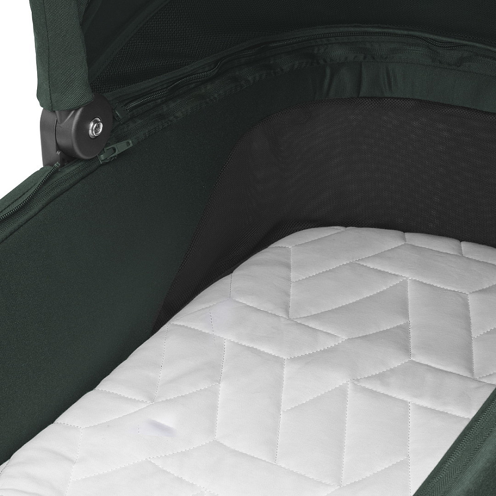 Коляска детская Maxi-Cosi Oxford Plus 3 в 1 с автокреслом CabrioFix Essential black 1978403110 Twillic Green/Зеленый