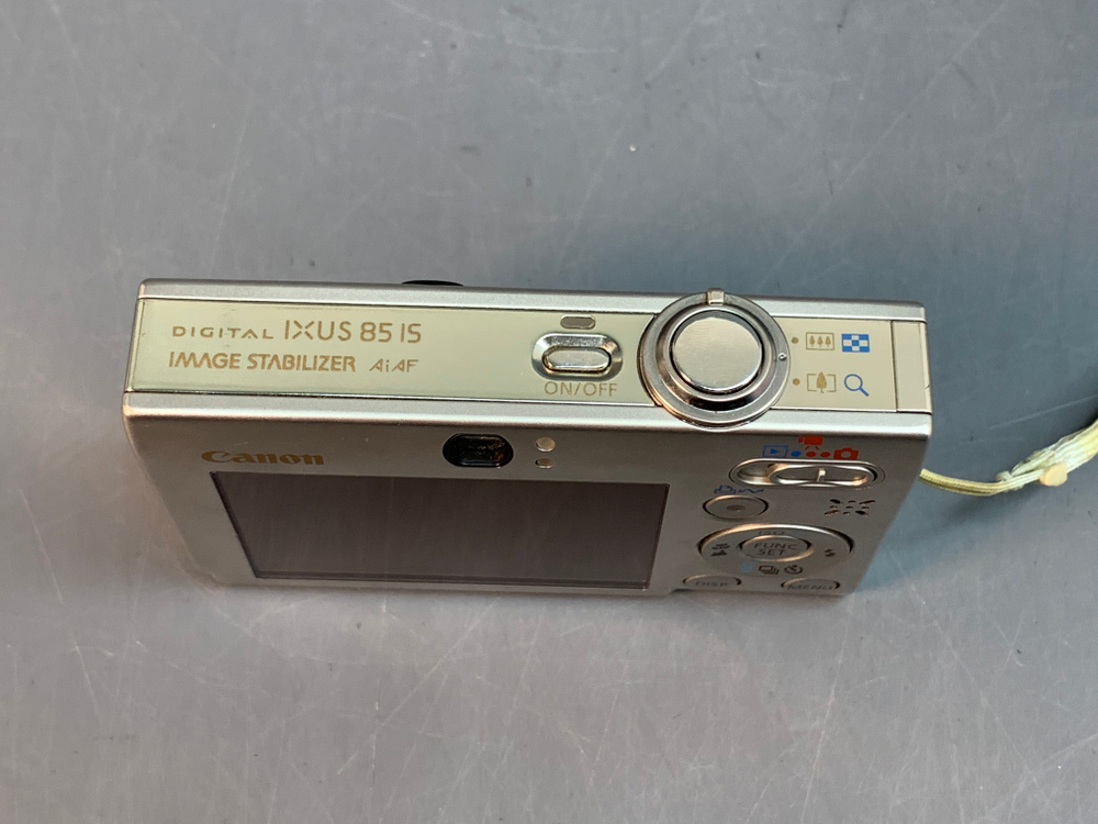 Canon Digital IXUS 85 IS крышка аккумулятора не держится