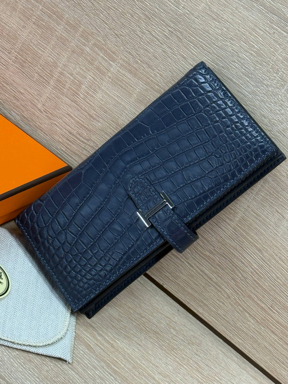 Кошелек Hermes из кожи крокодила