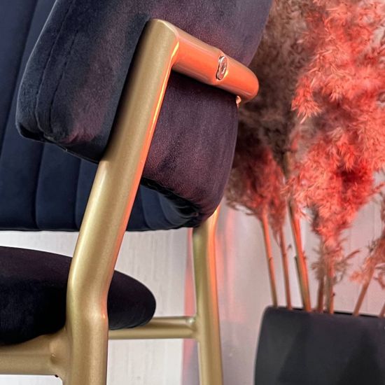 Стул Portman черный велюр с золотыми ножками