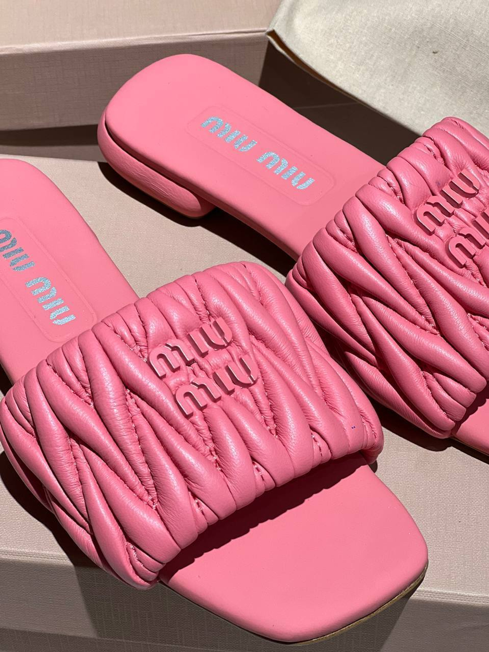 Шлепанцы MIU MIU