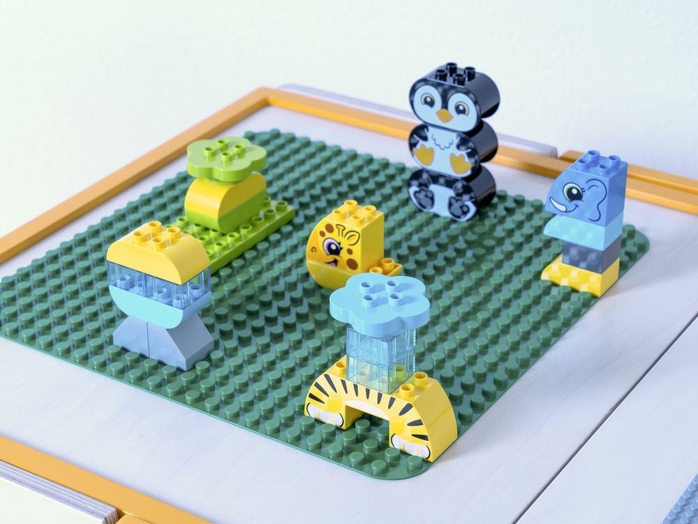 Стол для занятий конструированием и моделированием Собирайкин