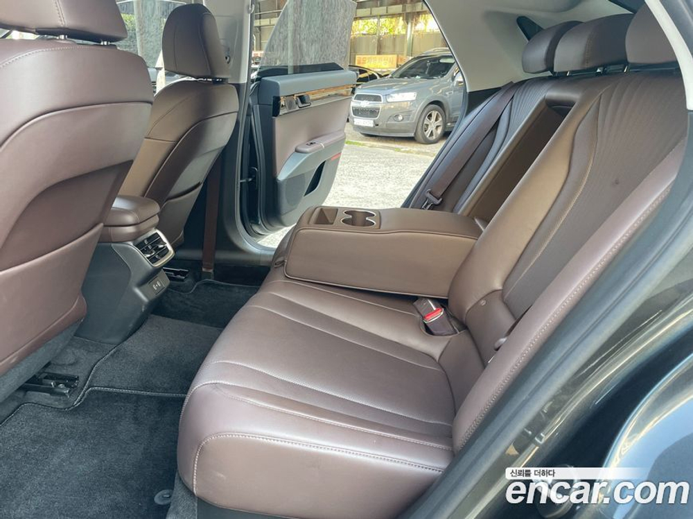 Hyundai Grandeur (Azera) (GN7) 2.5 Бензин 2WD (01.2024)