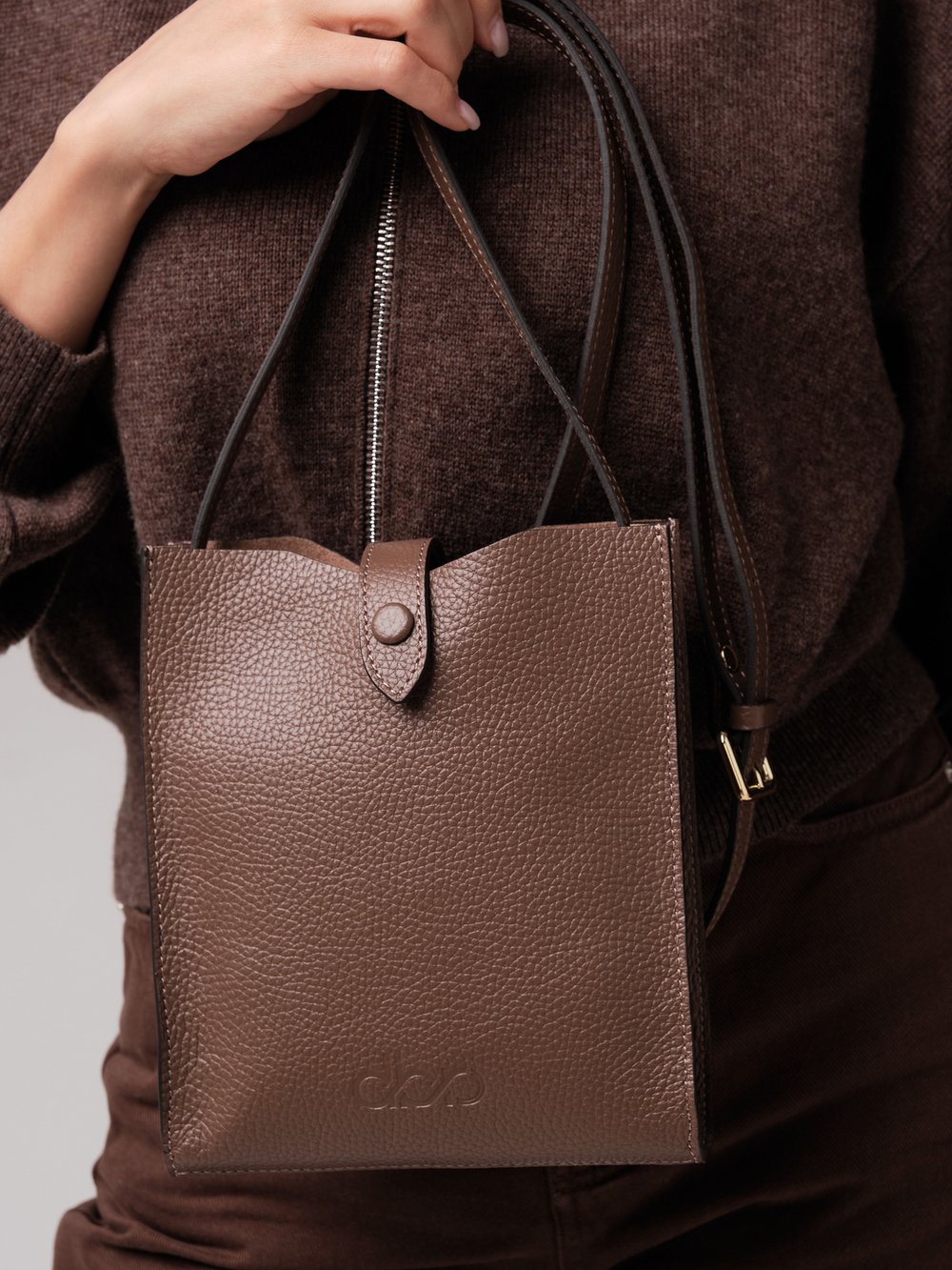 Женская кожаная сумка кросс-боди DBR 30919 коричневый какао