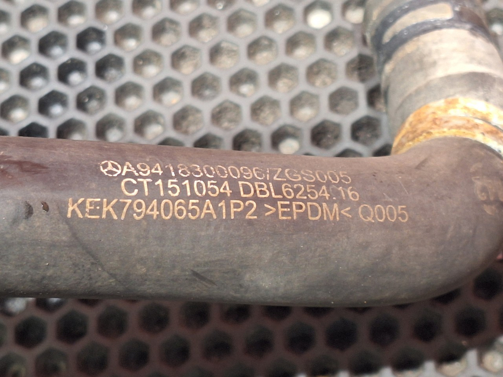 Патрубок отопителя